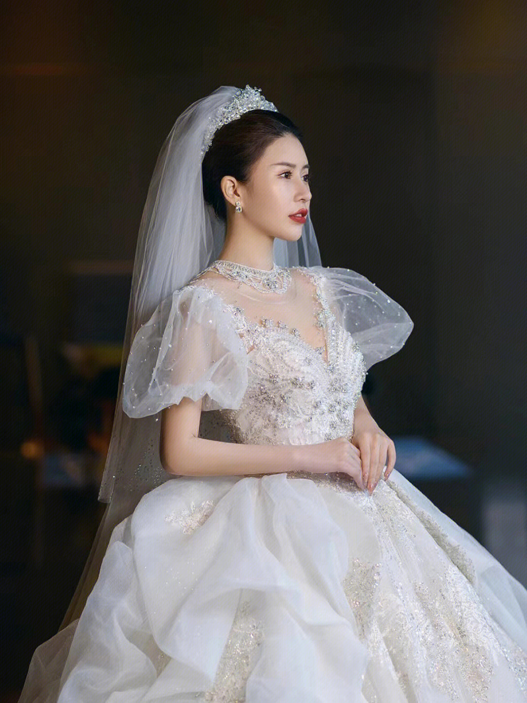 Get to know the wedding dress of the royal brideNews & Blog